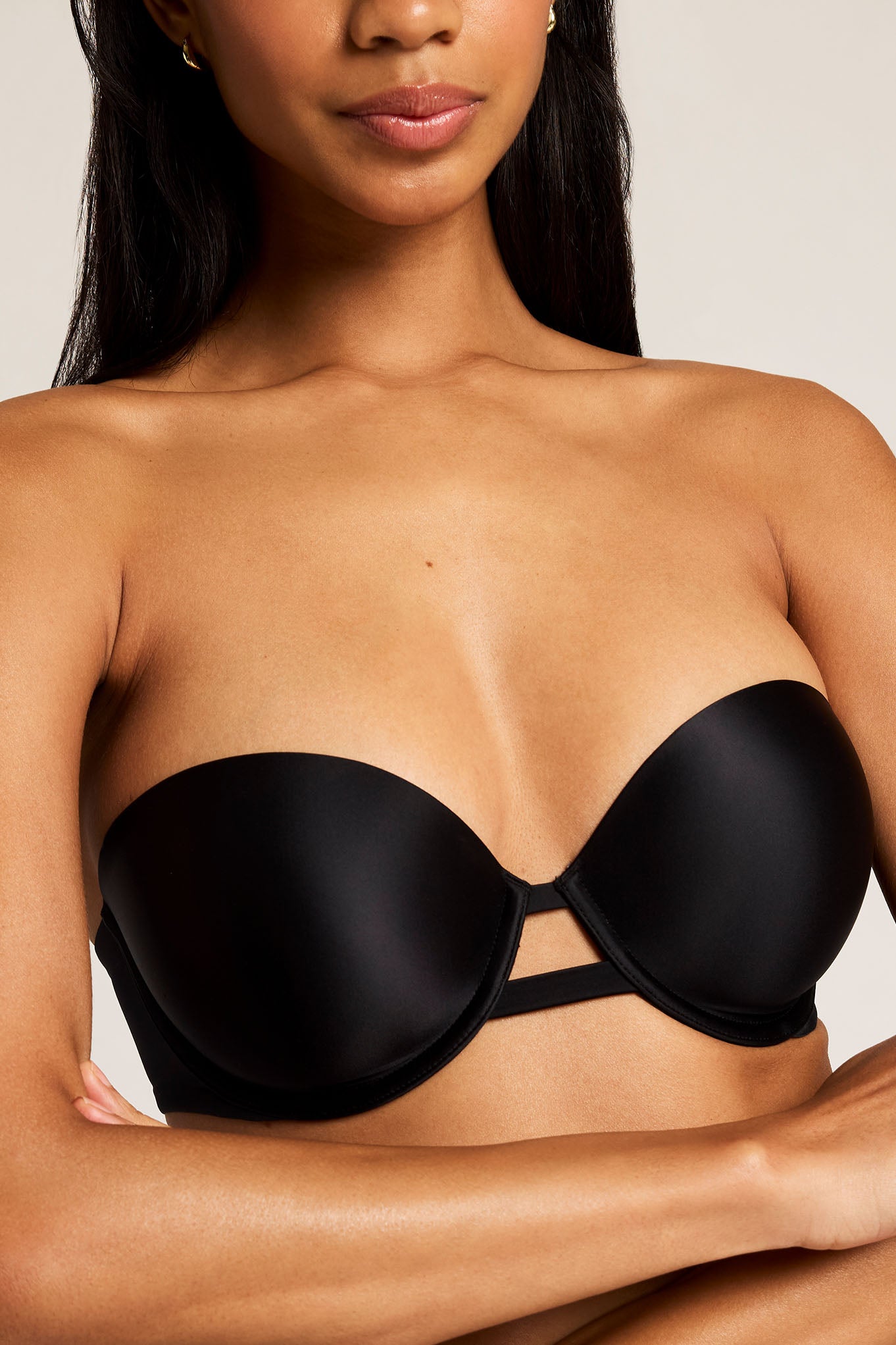 Glacé Strapless Bra in Black front