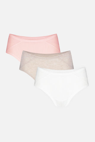 Detail view of Whipped Boy Short in Sea Shell (Pack) for sizer