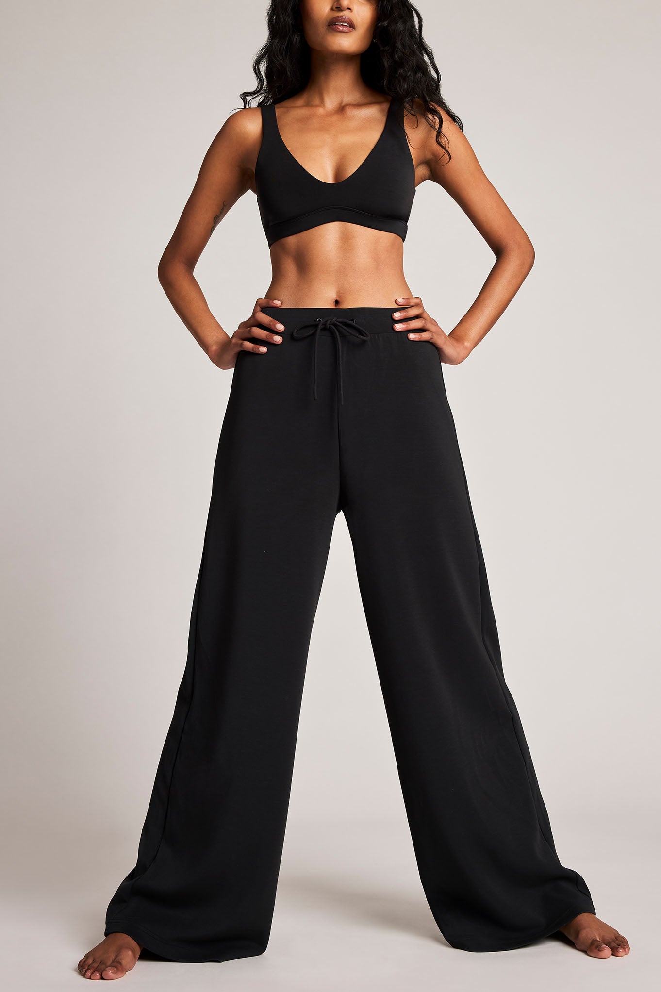 Airis Track Pant in Black