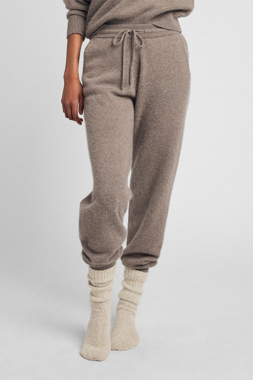 Mink cashmere jogger, front view