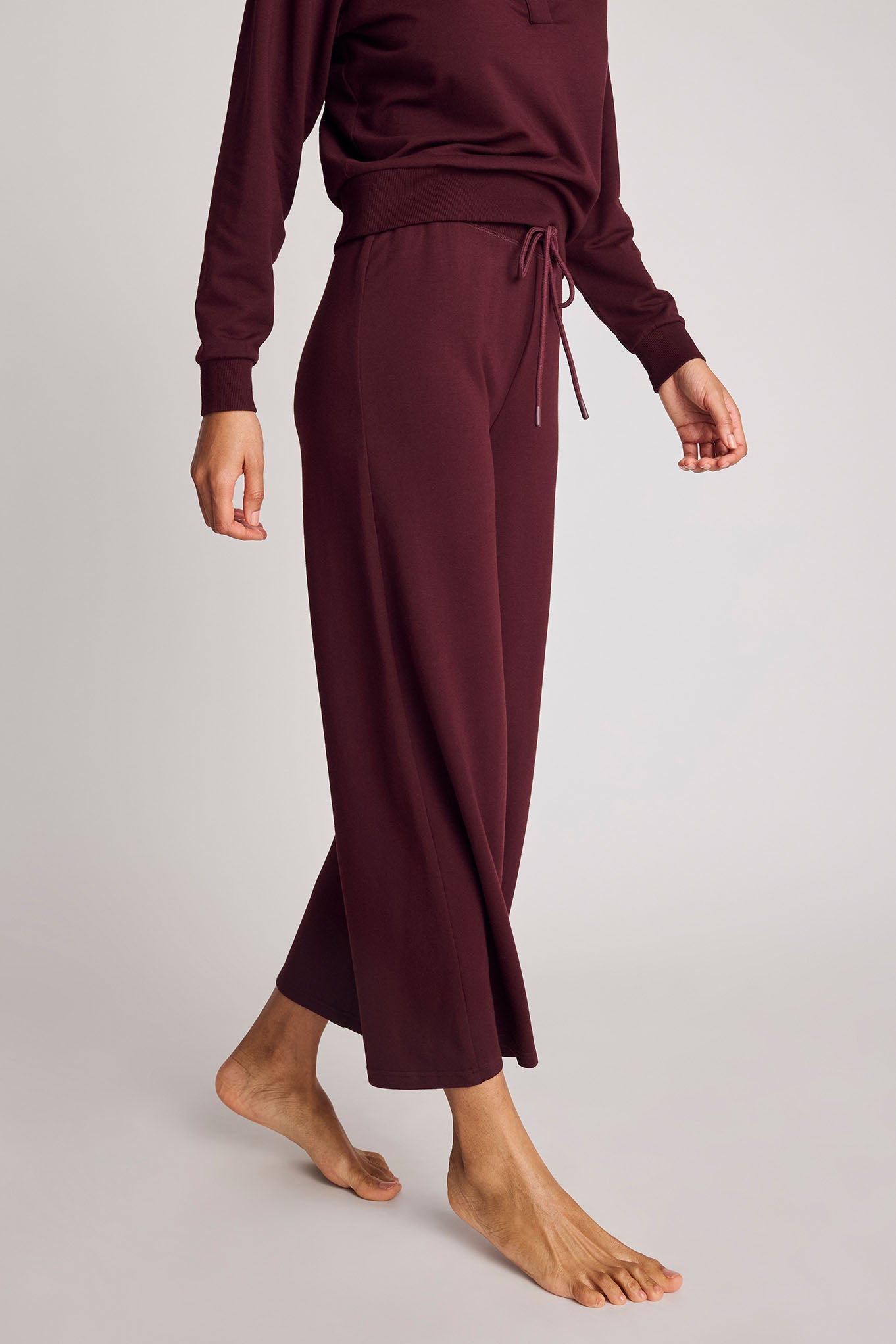 Club Crop Pant in Garnet