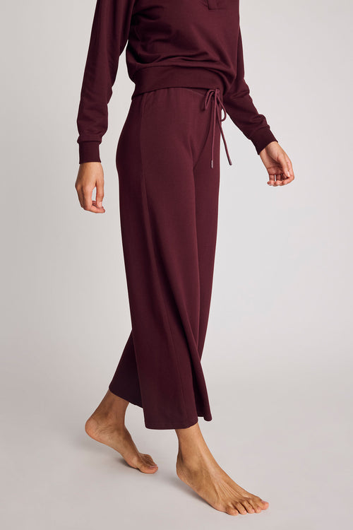 Club Crop Pant in Garnet