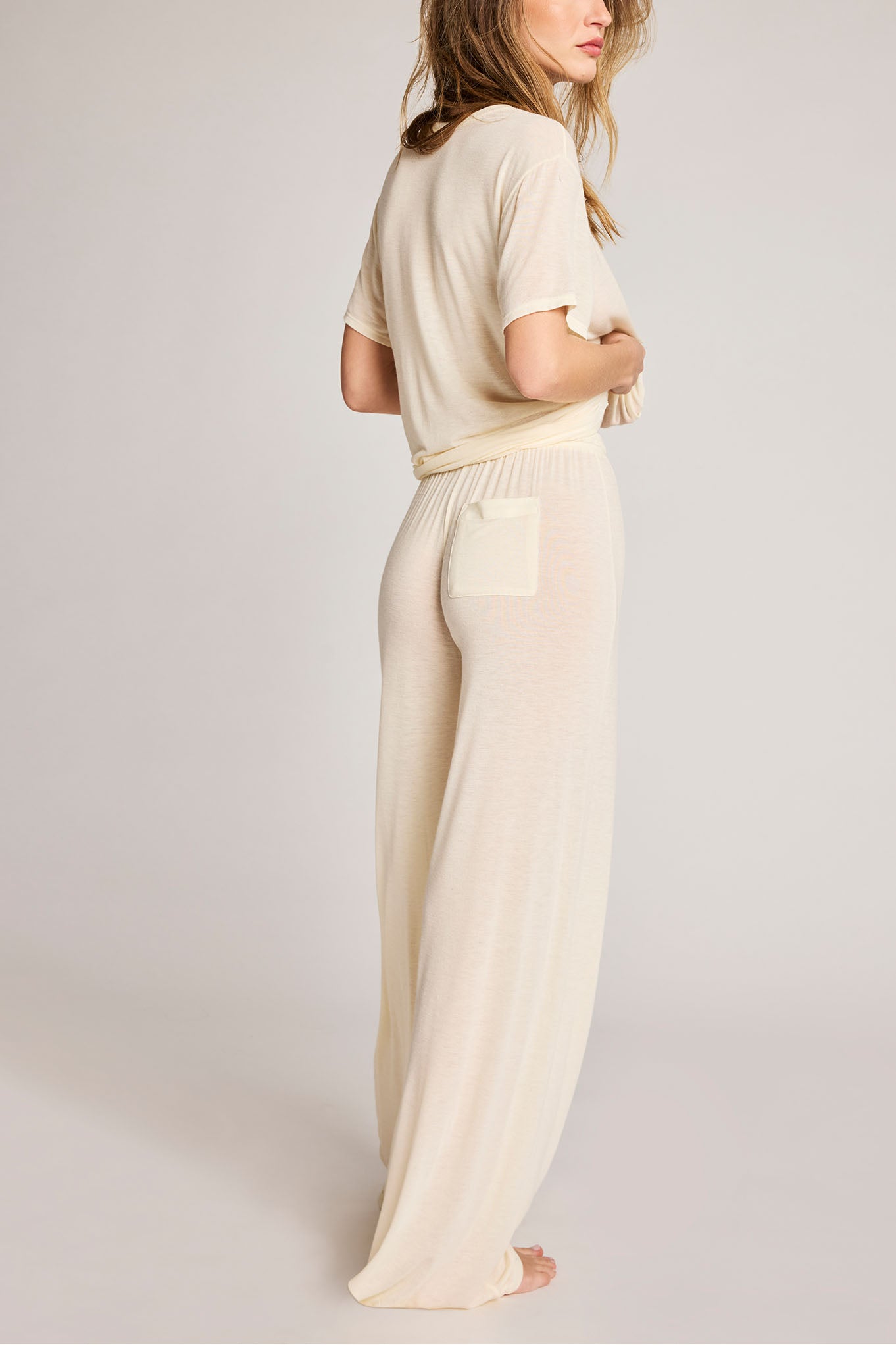 Fino Featherweight Cashmere Track Pant in Cream