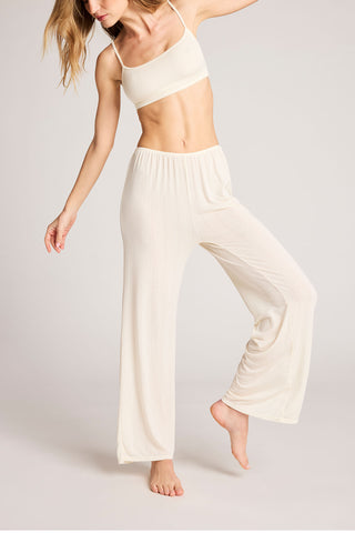 Detail view of Whipped Cropped Pant in Cream for sizer