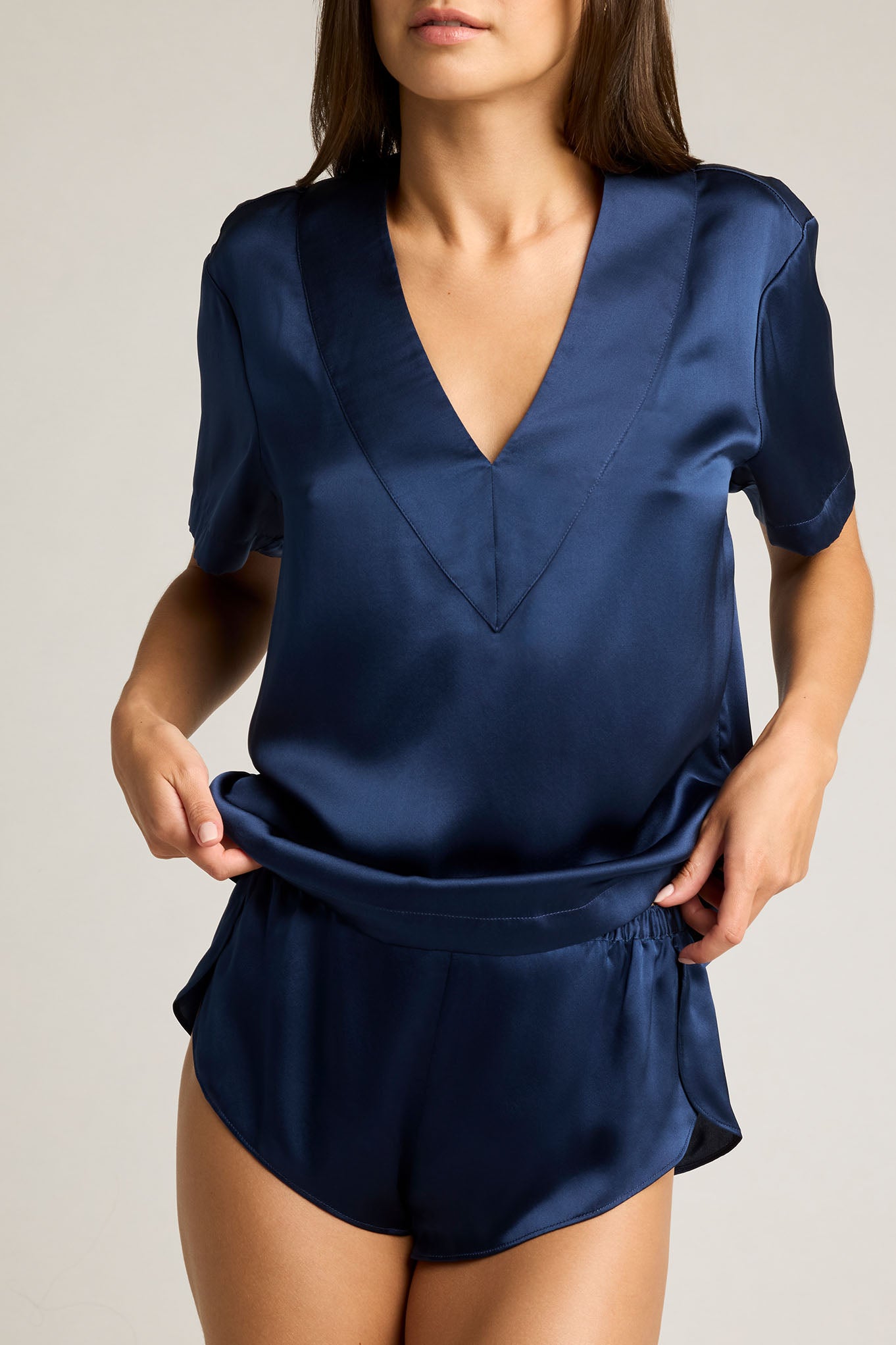 Eclipse Silk V-Top in Navy