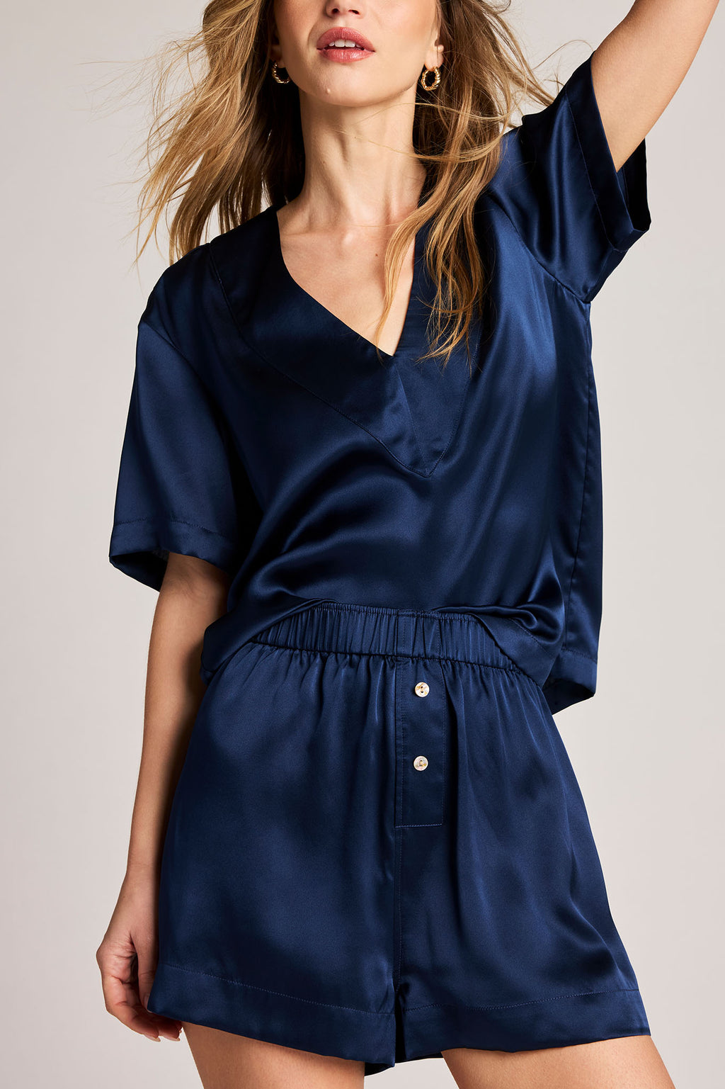 Eclipse Washable Silk V-Top in Navy – Negative