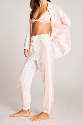 Detail view of Supreme Jogger Pant in Shell Stripe for sizer