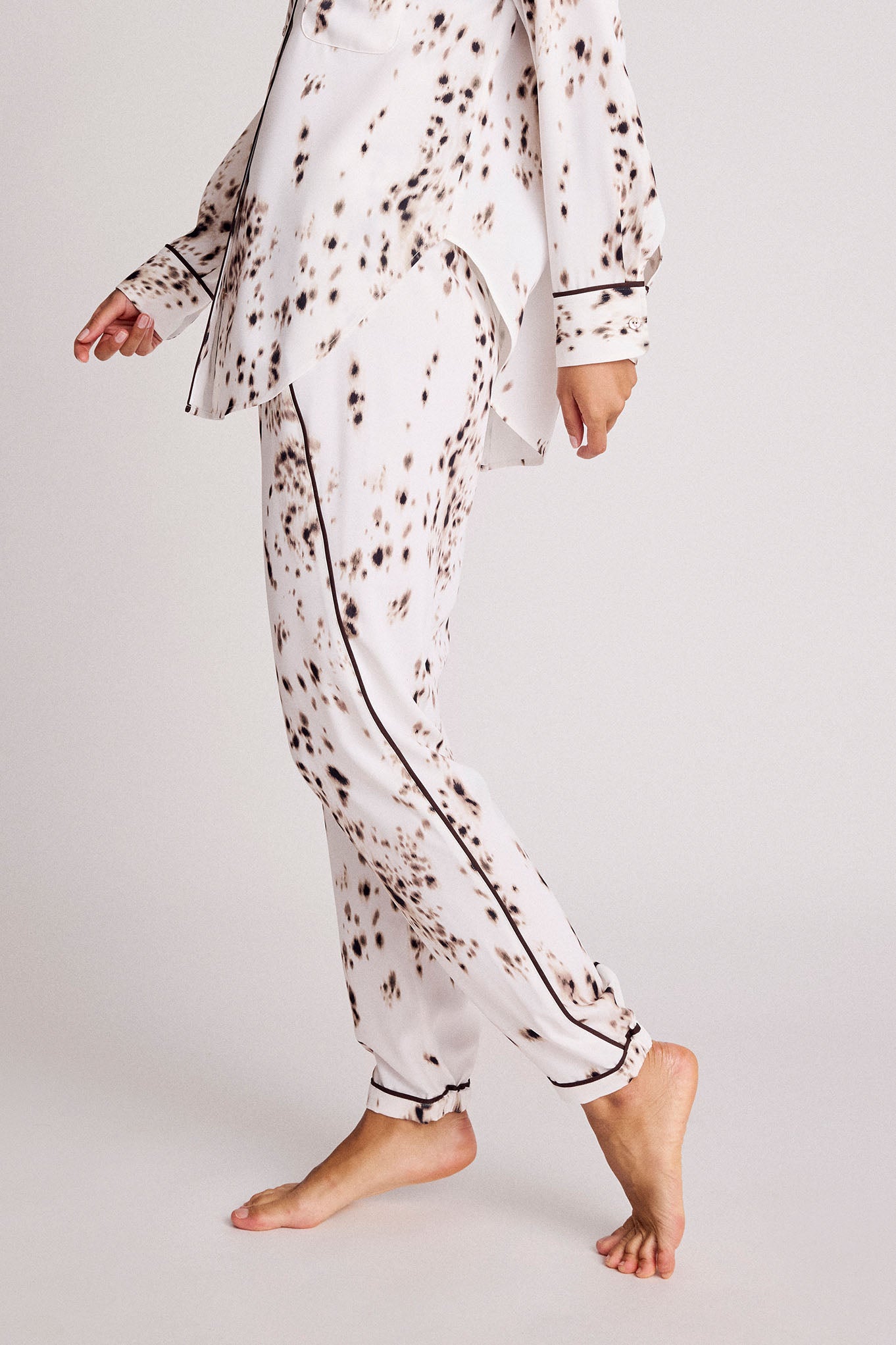 Supreme Jogger Pant in Snow Leopard