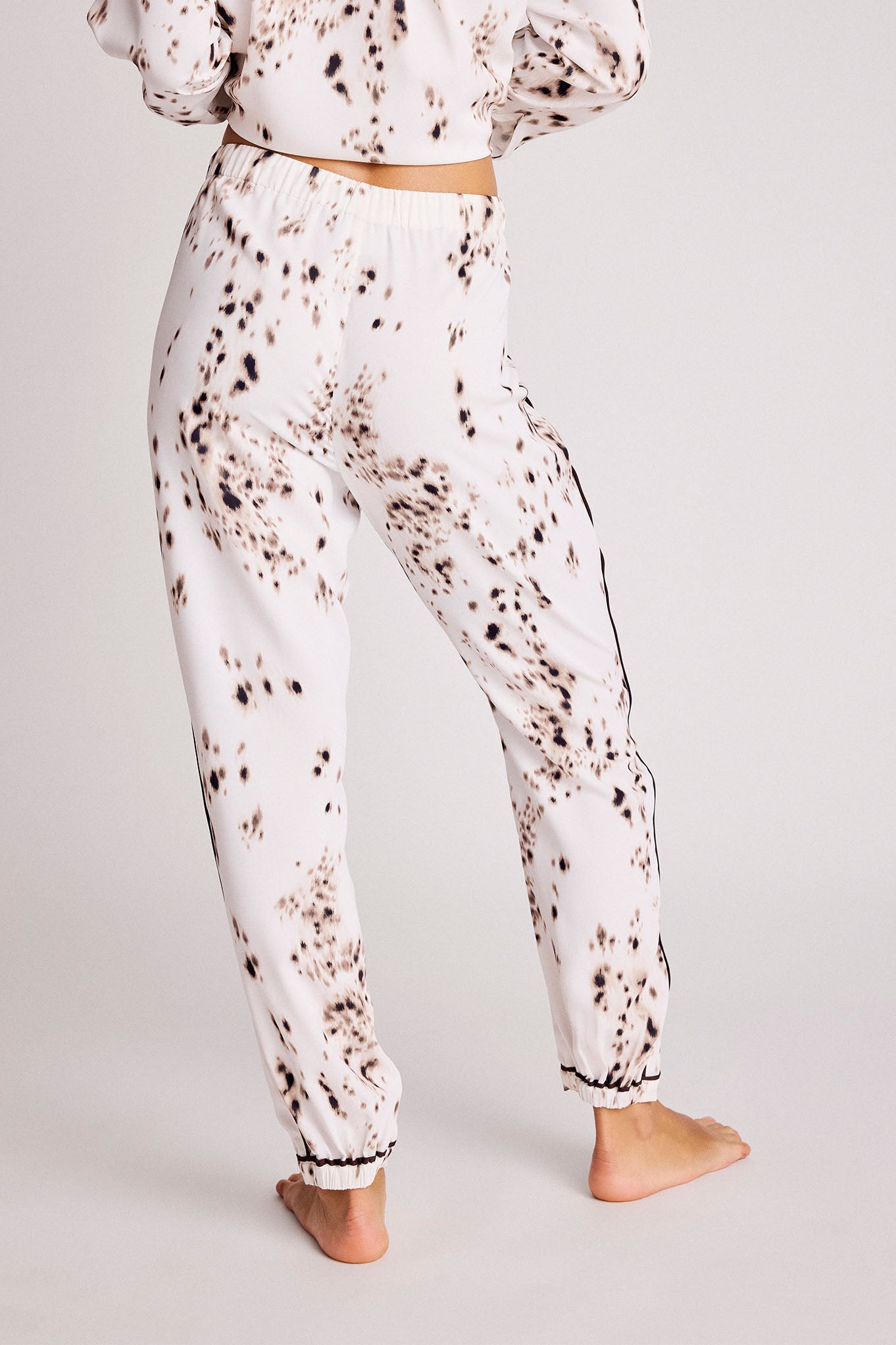 Supreme Jogger Pant in Snow Leopard