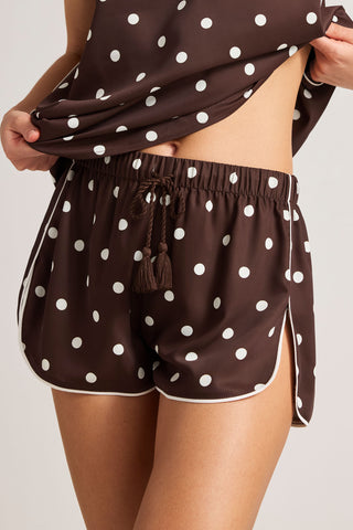 Detail view of Supreme Short in Espresso Dot for sizer