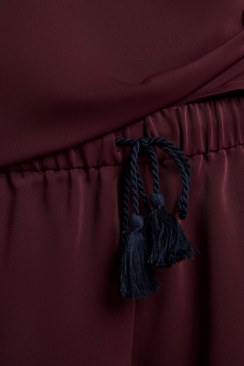 Supreme Short in Garnet