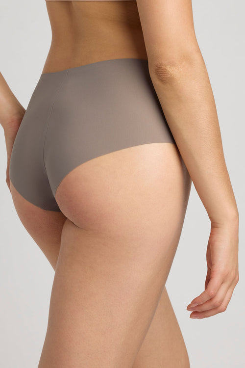 Base Boy Short in Shadow Pack - Mink