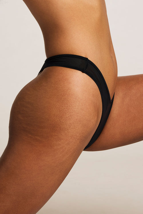 Sieve Dipped Thong in Black