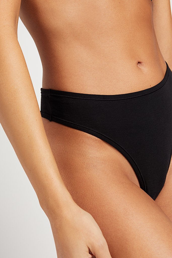 Body Touch Cotton pack of 2 stretch cotton thongs black/white
