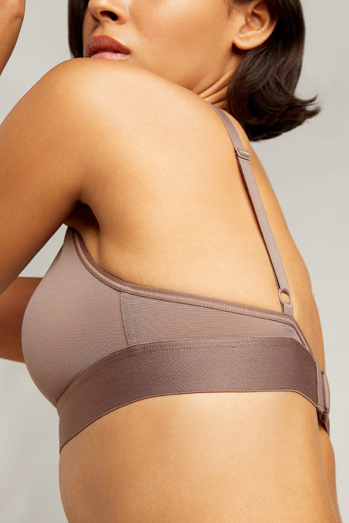 Wide elastic bland is comfortable and supportive [Giselle 1]