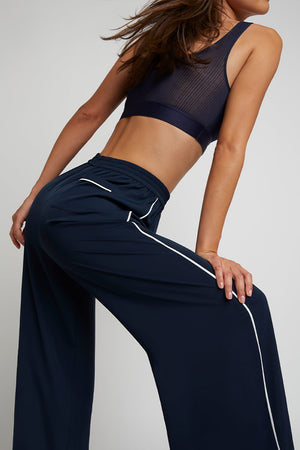Sleep_WideLegPant_Navy_Ksenia_